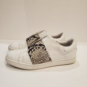 Vince Vista slip on size 8 sneaker white and snakeskin print flat sneakers s 8